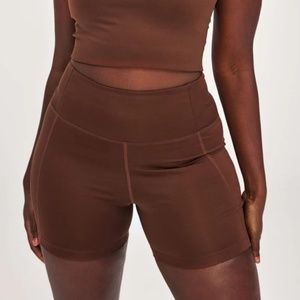 Earth High-Rise Run Short